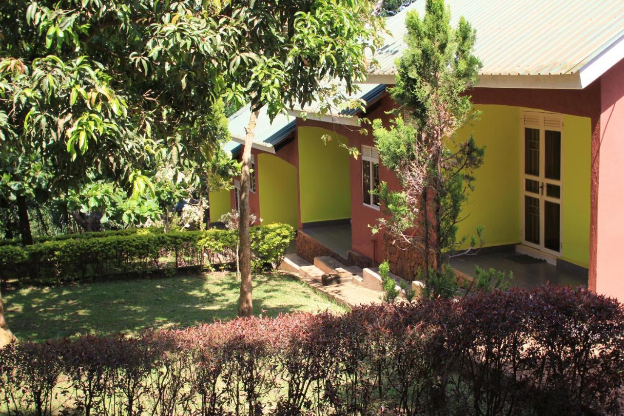 Governors Club Entebbe Buitenkant foto