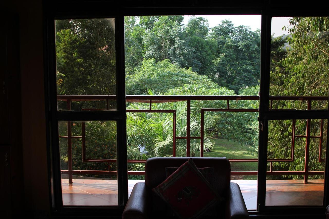 Governors Club Entebbe Buitenkant foto