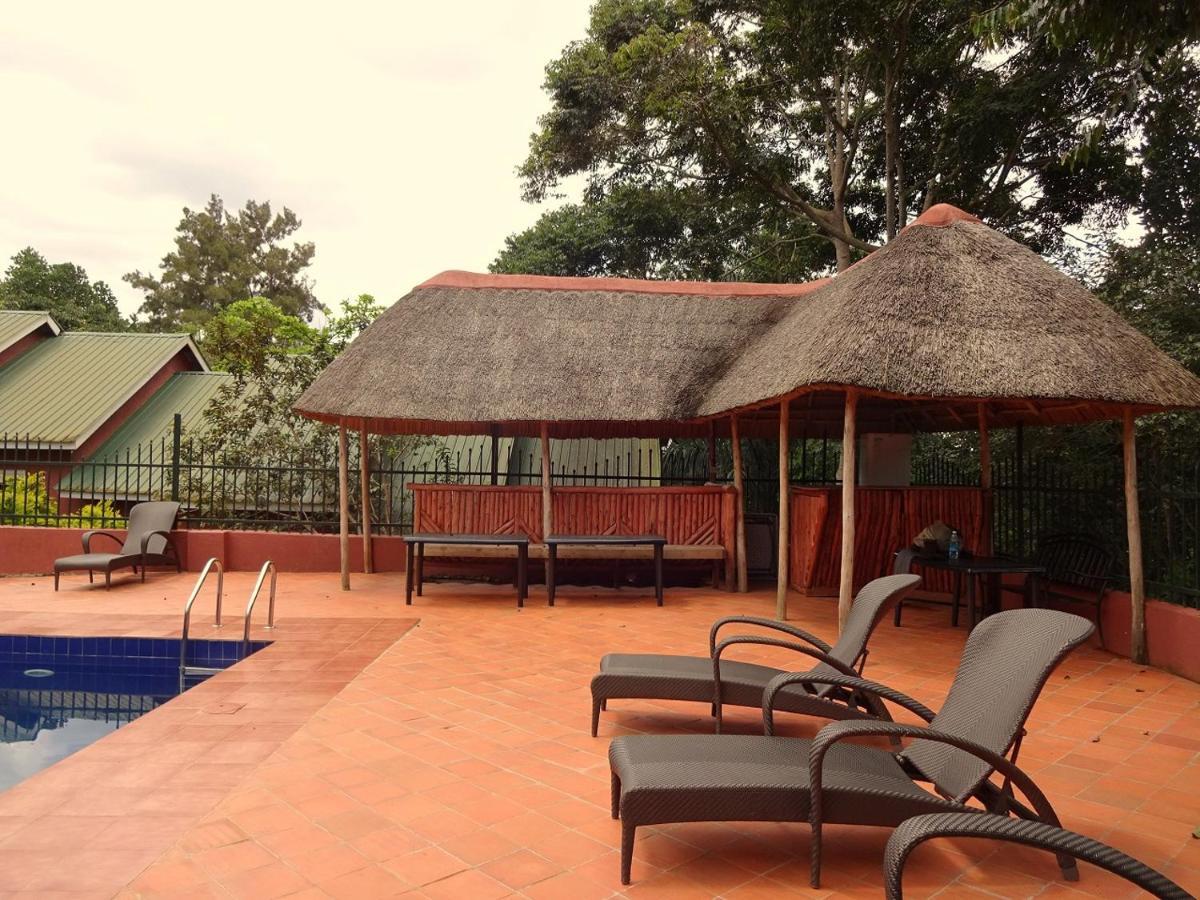 Governors Club Entebbe Buitenkant foto